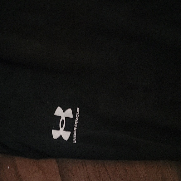 Under Armour loose coupe Womens black with white logo - Picture 3 of 7